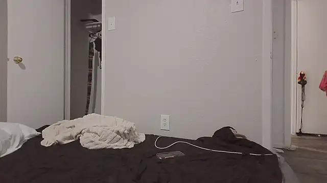 Snapshot of YuummyCookiee chatting on August 2026 03:10:01 AM YuummyCookiee online show from August 2026 03:10:01 AM