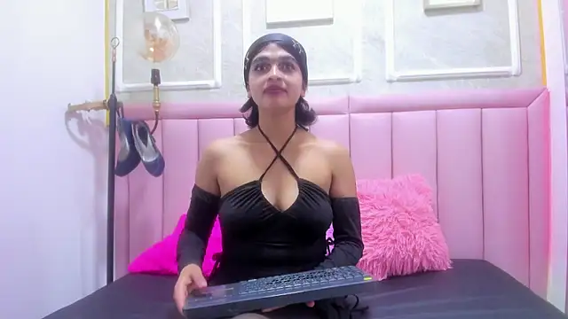 velvet girll online show from May 2026 01:30:02 PM