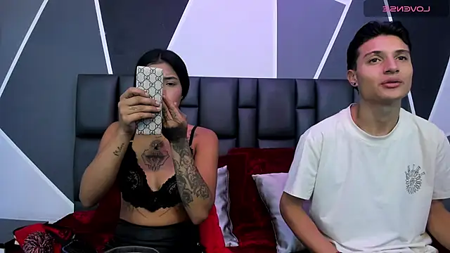 Snapshot of ChloeAndMax chatting on May 2026 12:35:02 PM ChloeAndMax online show from May 2026 12:35:02 PM