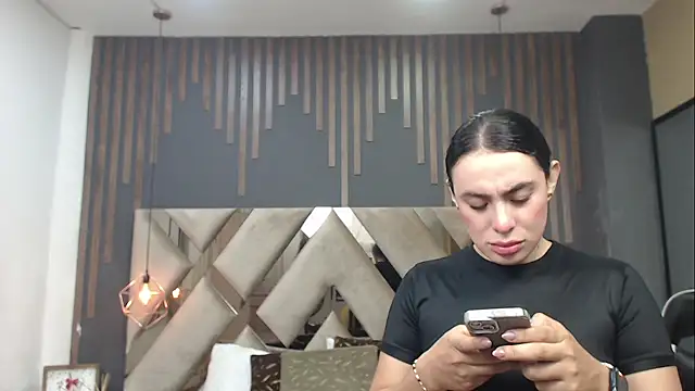 MartinaaFit online show from May 2026 12:03:02 PM