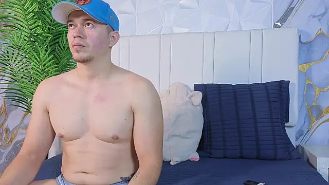 Snapshot of mily_and_mateo chatting on July 2026 05:25:02 AM mily and mateo online show from July 2026 05:25:02 AM