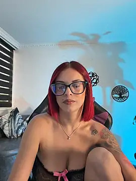 Snapshot of HaileeBeer_ chatting on May 2026 09:55:01 PM HaileeBeer online show from May 2026 09:55:01 PM
