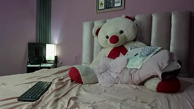 ORIANNA 21 online show from May 2026 08:22:01 AM