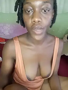Snapshot of Paulahaze chatting on June 2026 02:18:02 PM Paulahaze online show from June 2026 02:18:02 PM