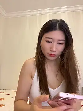 qiuqiu 018 online show from May 2026 11:02:02 PM
