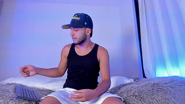 Snapshot of _Kevin_xxx chatting on January 2026 05:55:01 AM Kevin xxx online show from January 2026 05:55:01 AM