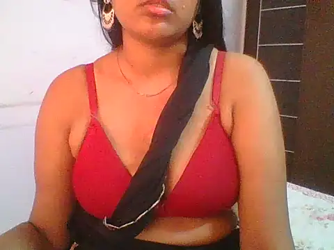 Snapshot of Xshona_2 chatting on May 2026 05:48:02 AM Xshona 2 online show from May 2026 05:48:02 AM