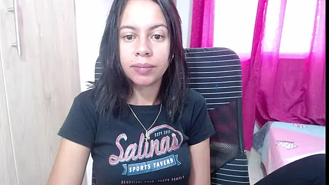 Snapshot of Valeria_Santos_ chatting on July 2026 01:39:02 PM Valeria Santos online show from July 2026 01:39:02 PM