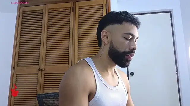 Snapshot of Blade_millerr chatting on May 2026 12:34:01 PM Blade millerr online show from May 2026 12:34:01 PM