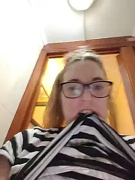 Alexia69812 online show from July 2026 05:17:02 PM