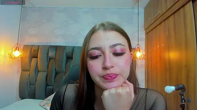 Snapshot of Miel_ferrer chatting on May 2026 01:29:01 PM Miel ferrer online show from May 2026 01:29:01 PM