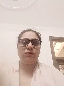 yourchahat27 online show from June 2026 12:32:02 AM
