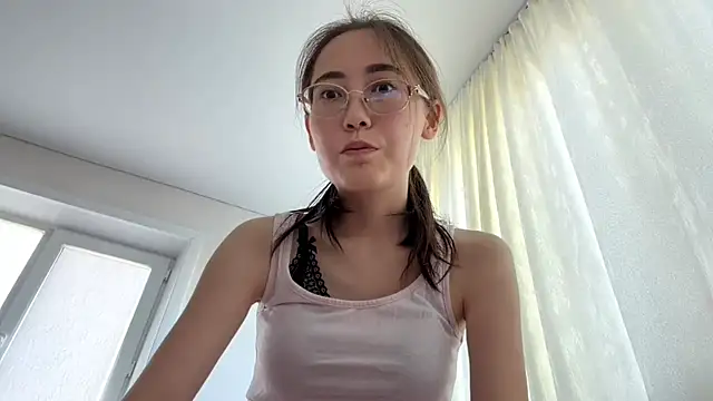 VickieTrudo online show from July 2026 12:22:01 PM