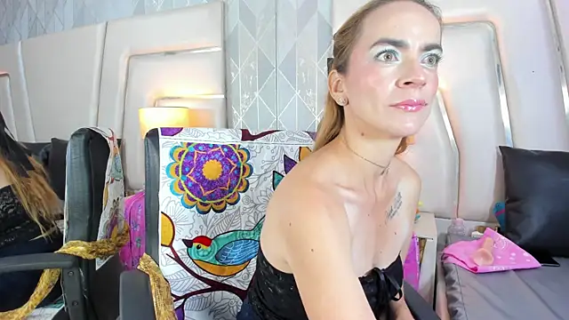 AnnePavlowa online show from May 2026 12:34:01 PM