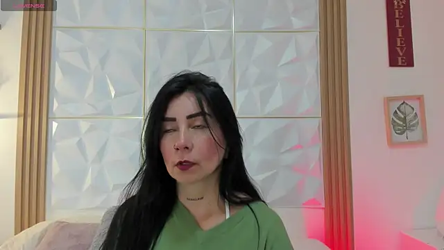 Snapshot of Anniee_333 chatting on June 2026 03:05:01 PM Anniee 333 online show from June 2026 03:05:01 PM
