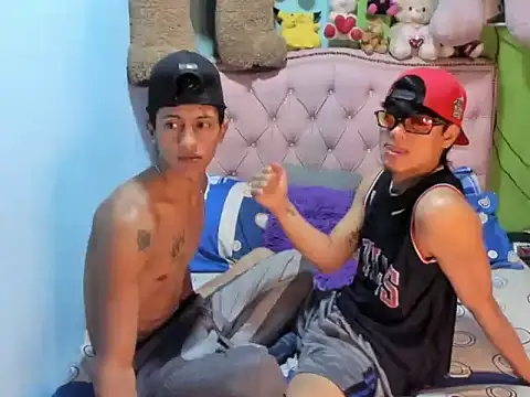 sexy guys23 online show from June 2026 01:28:02 AM