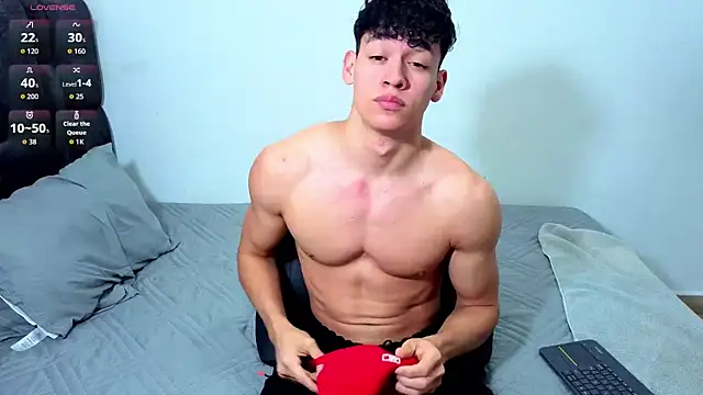 Luke Muscle online show from July 2026 01:50:01 PM