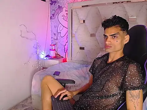 Snapshot of Liam_bedoya chatting on May 2026 04:51:01 AM Liam bedoya online show from May 2026 04:51:01 AM