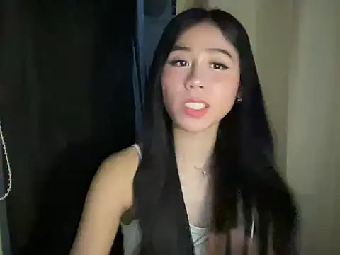 amberluiss online show from July 2026 12:23:01 PM