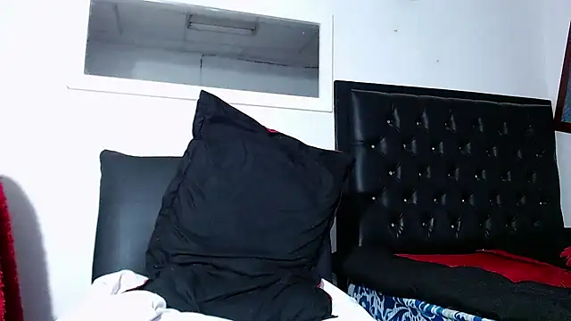 Snapshot of angelo_cox chatting on December 2024 12:27:02 PM angelo cox online show from December 2024 12:27:02 PM