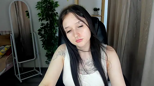 Snapshot of Emma-Blissa chatting on July 2026 03:23:01 AM Emma-Blissa online show from July 2026 03:23:01 AM