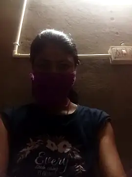 Snapshot of Tiyaasa chatting on May 2026 12:08:01 AM Tiyaasa online show from May 2026 12:08:01 AM