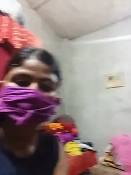 Snapshot of Tiyaasa chatting on May 2026 06:04:01 PM Tiyaasa online show from May 2026 06:04:01 PM