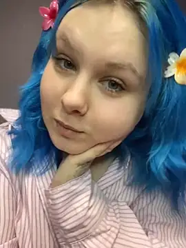 Snapshot of Stefani_Art chatting on June 2026 10:12:02 PM Stefani Art online show from June 2026 10:12:02 PM