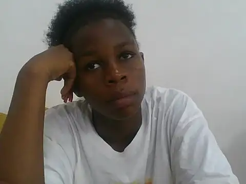 Snapshot of Lill_freakyapple chatting on July 2026 09:44:02 AM Lill freakyapple online show from July 2026 09:44:02 AM