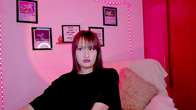 Snapshot of Natha_Ramirez chatting on June 2026 11:49:01 PM Natha Ramirez online show from June 2026 11:49:01 PM
