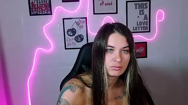 AlisaFrost online show from May 2026 01:19:01 PM