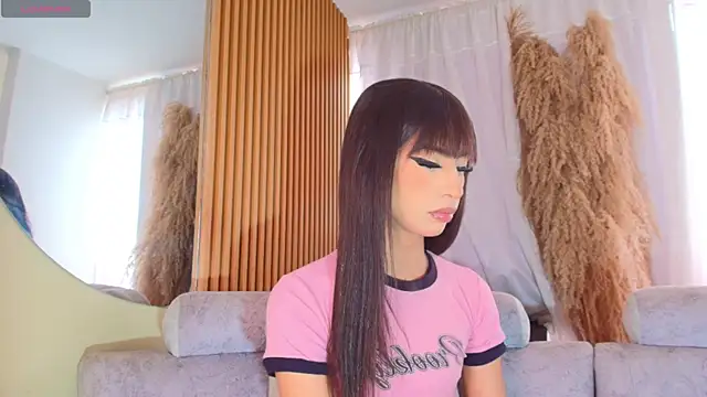 Snapshot of Victoria_Bigcock chatting on July 2026 03:18:01 PM Victoria Bigcock online show from July 2026 03:18:01 PM