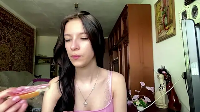 Snapshot of NeryLaffitte chatting on May 2026 08:22:02 AM NeryLaffitte online show from May 2026 08:22:02 AM