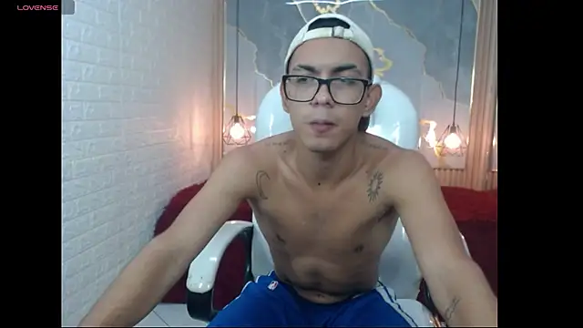 Snapshot of maximiliano_hotdevil chatting on May 2026 08:06:02 PM maximiliano hotdevil online show from May 2026 08:06:02 PM