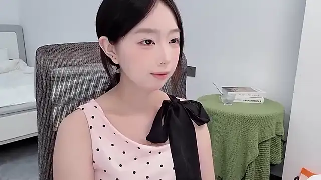 Snapshot of Yoyo33355 chatting on June 2026 02:57:02 AM Yoyo33355 online show from June 2026 02:57:02 AM