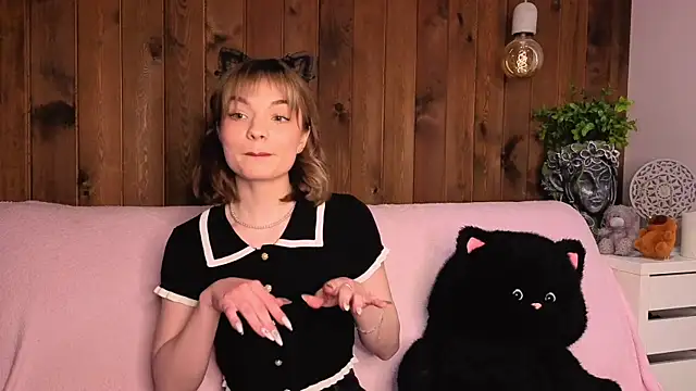 IvoryPesante online show from May 2026 07:22:02 PM