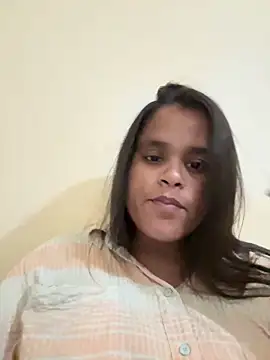 Snapshot of varsha_00 chatting on May 2026 04:25:02 PM varsha 00 online show from May 2026 04:25:02 PM