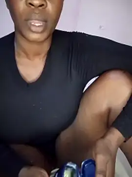 Snapshot of curvyperry chatting on June 2026 10:57:02 AM curvyperry online show from June 2026 10:57:02 AM
