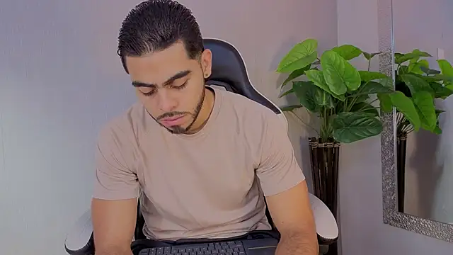 Snapshot of Jadiel_Stone chatting on July 2026 12:51:01 PM Jadiel Stone online show from July 2026 12:51:01 PM