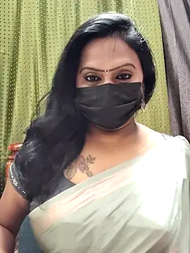 Snapshot of Meera_mia chatting on July 2026 06:43:01 PM Meera mia online show from July 2026 06:43:01 PM