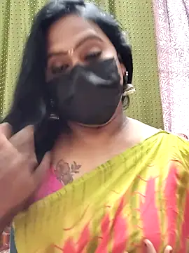 Snapshot of Meera_mia chatting on July 2026 07:32:02 AM Meera mia online show from July 2026 07:32:02 AM