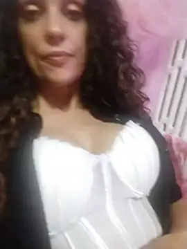 angelaxxx83 online show from July 2026 04:32:01 PM