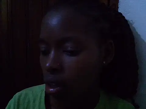 Snapshot of Gracious_petite001 chatting on June 2026 10:36:02 PM Gracious petite001 online show from June 2026 10:36:02 PM
