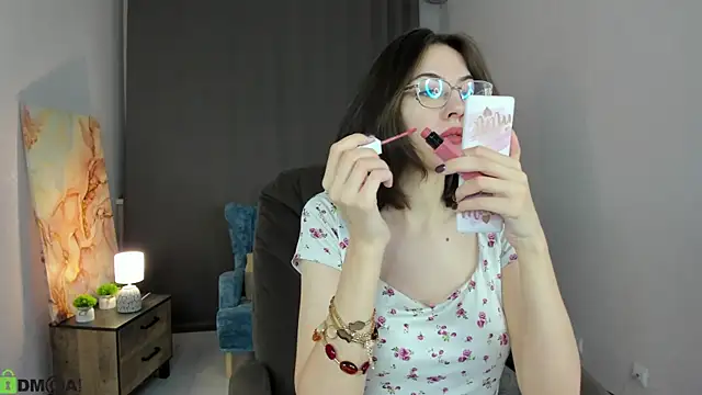 eva sicret online show from July 2026 04:05:01 AM
