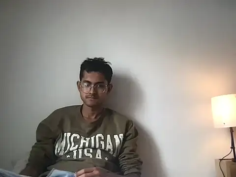 xanderlover online show from May 2026 05:21:02 PM