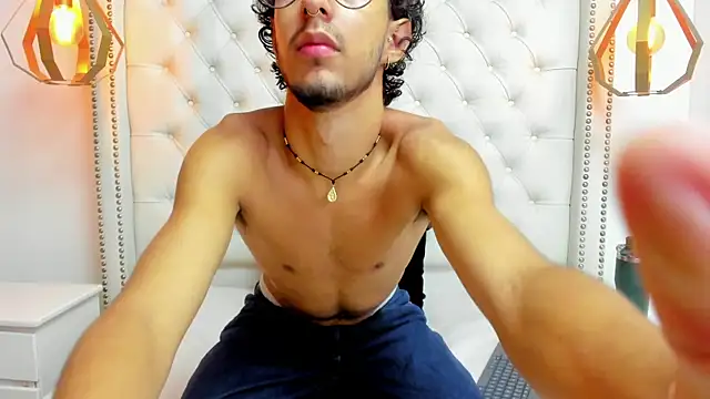 Snapshot of LEO_SANZ66 chatting on July 2026 12:13:01 PM LEO SANZ66 online show from July 2026 12:13:01 PM