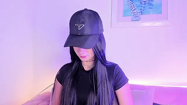 SophieMoneet online show from May 2026 12:35:01 PM