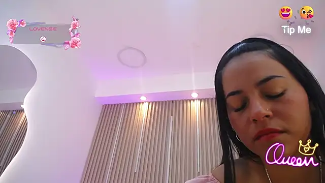 Snapshot of Malliah_Dupont chatting on May 2026 12:47:02 PM Malliah Dupont online show from May 2026 12:47:02 PM
