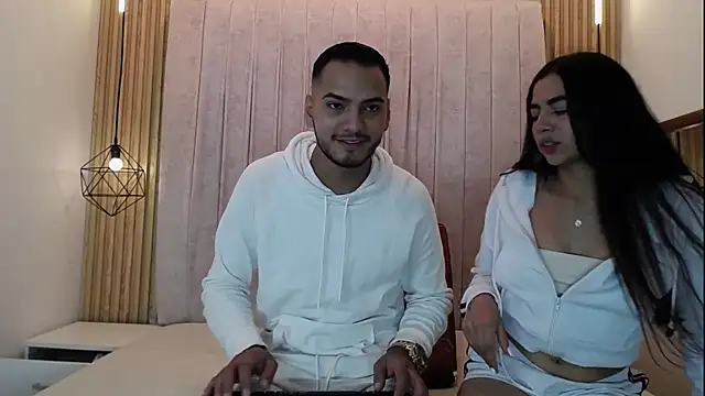 CarolinaySebas online show from June 2026 01:14:01 PM