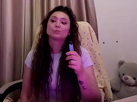 Snapshot of Lola_Creolla chatting on May 2026 11:29:02 AM Lola Creolla online show from May 2026 11:29:02 AM